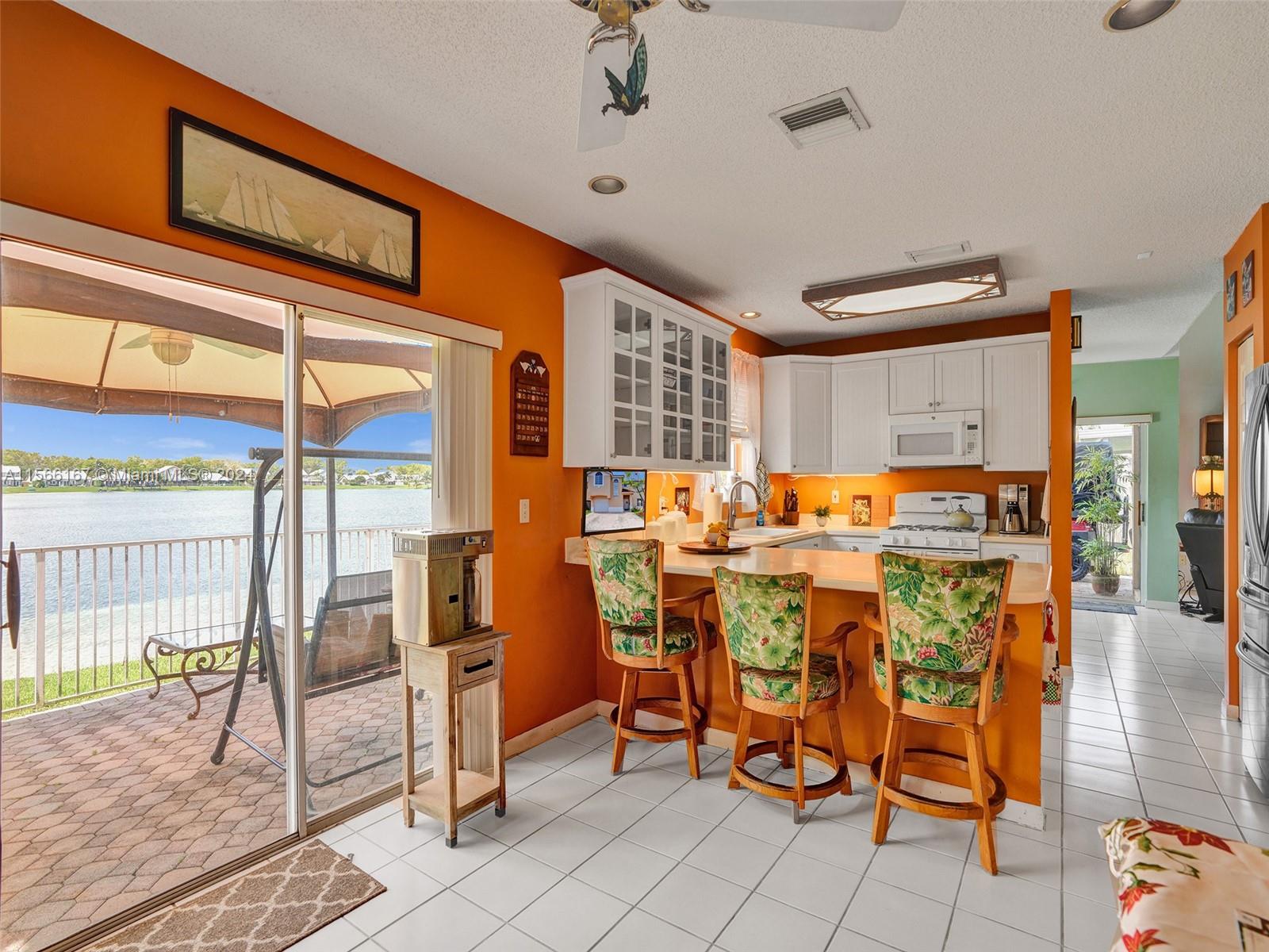 LAKES BY THE BAY SEC 8 - Residential