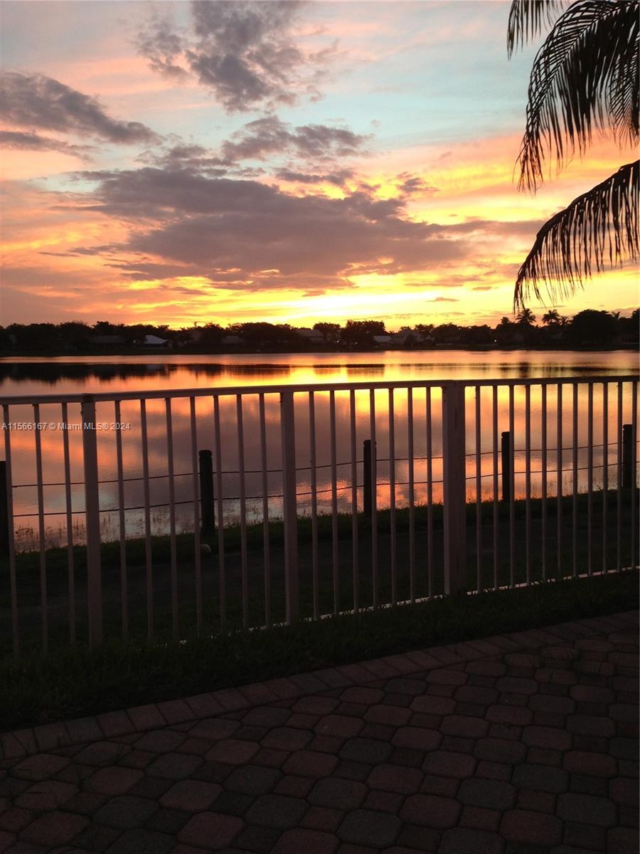 LAKES BY THE BAY SEC 8 - Residential
