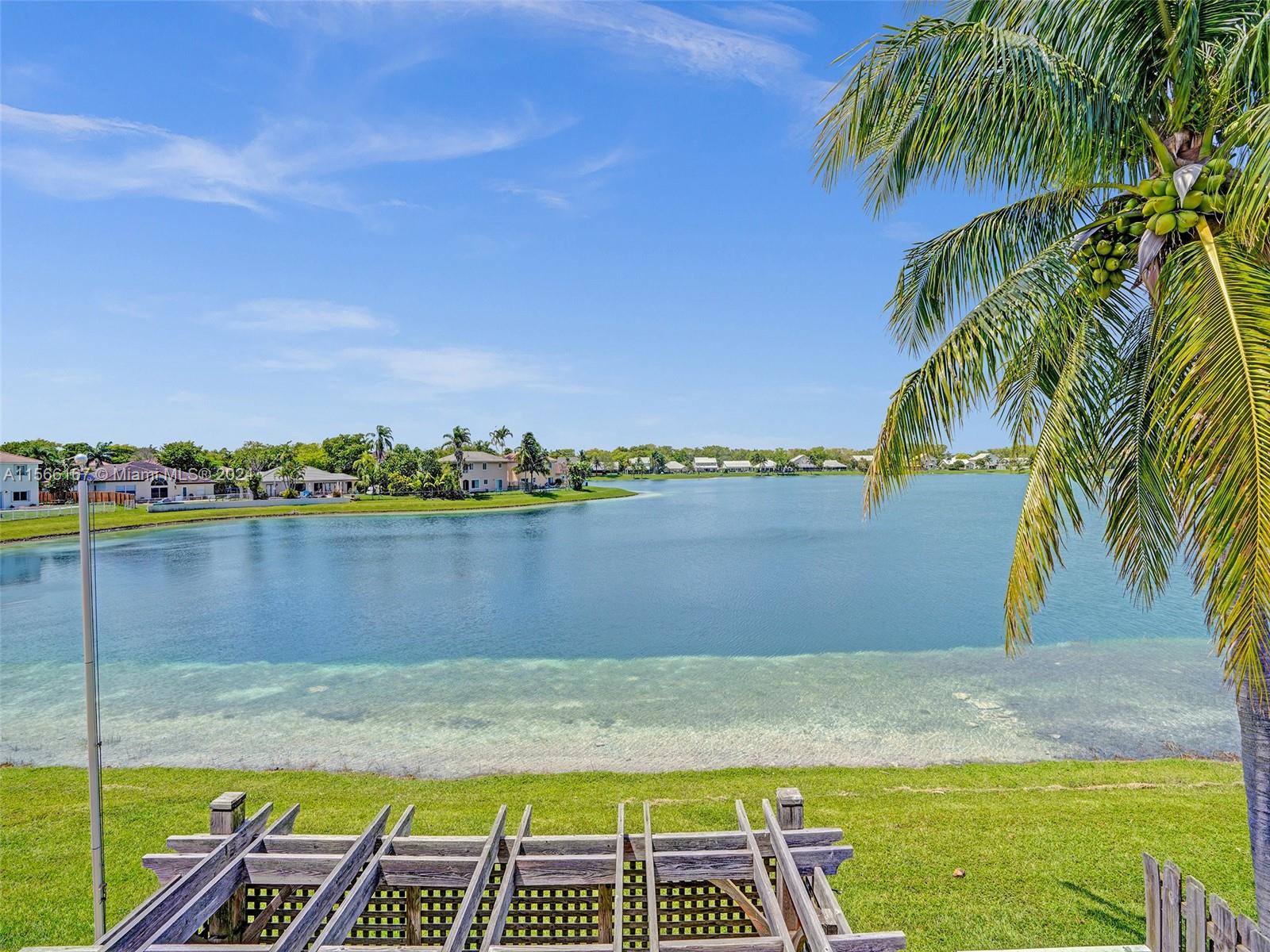 LAKES BY THE BAY SEC 8 - Residential