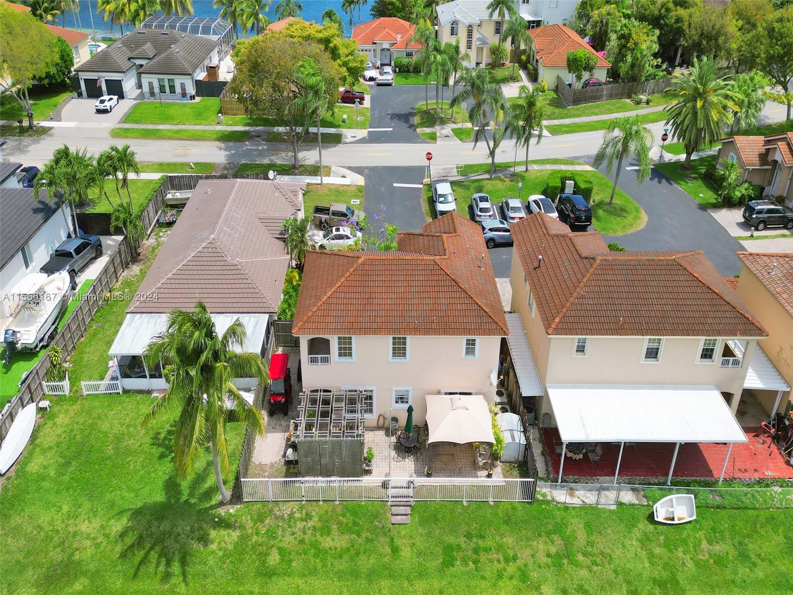 LAKES BY THE BAY SEC 8 - Residential
