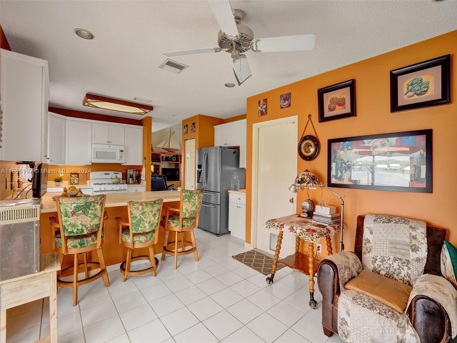 LAKES BY THE BAY SEC 8 - Residential