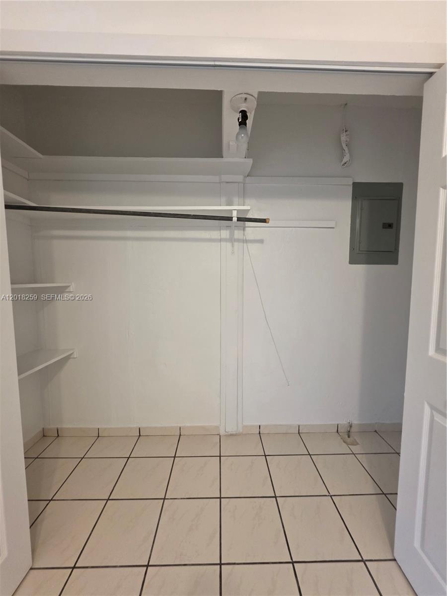 LYNNWOOD - Residential Lease
