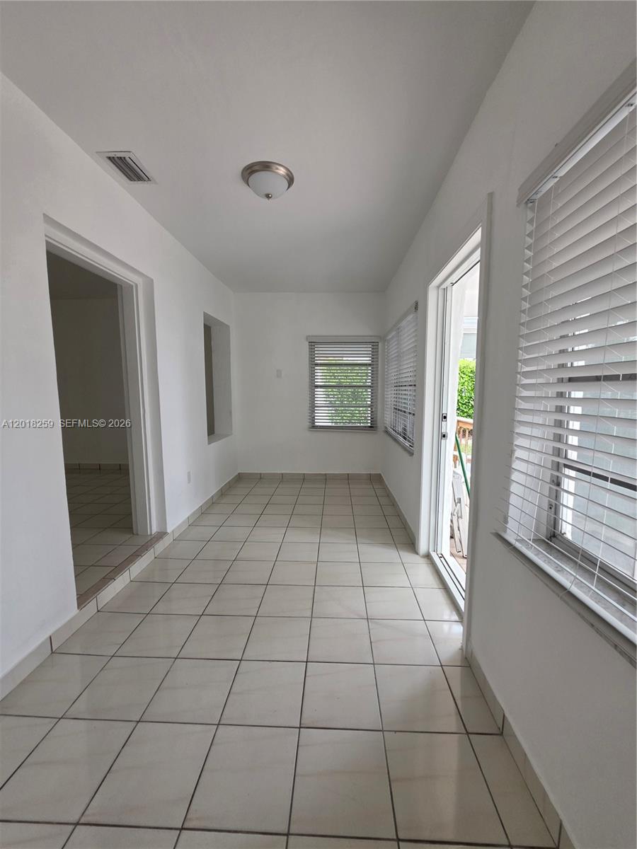 LYNNWOOD - Residential Lease