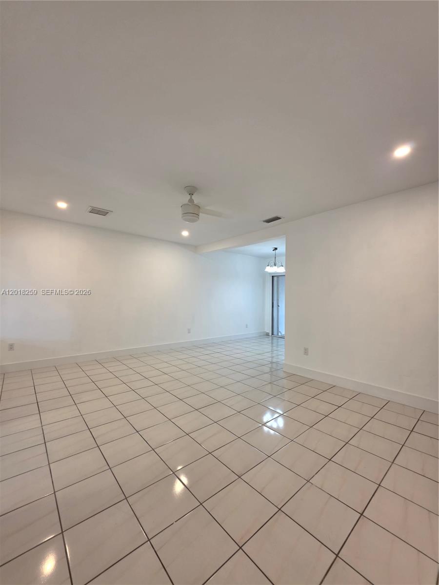 LYNNWOOD - Residential Lease