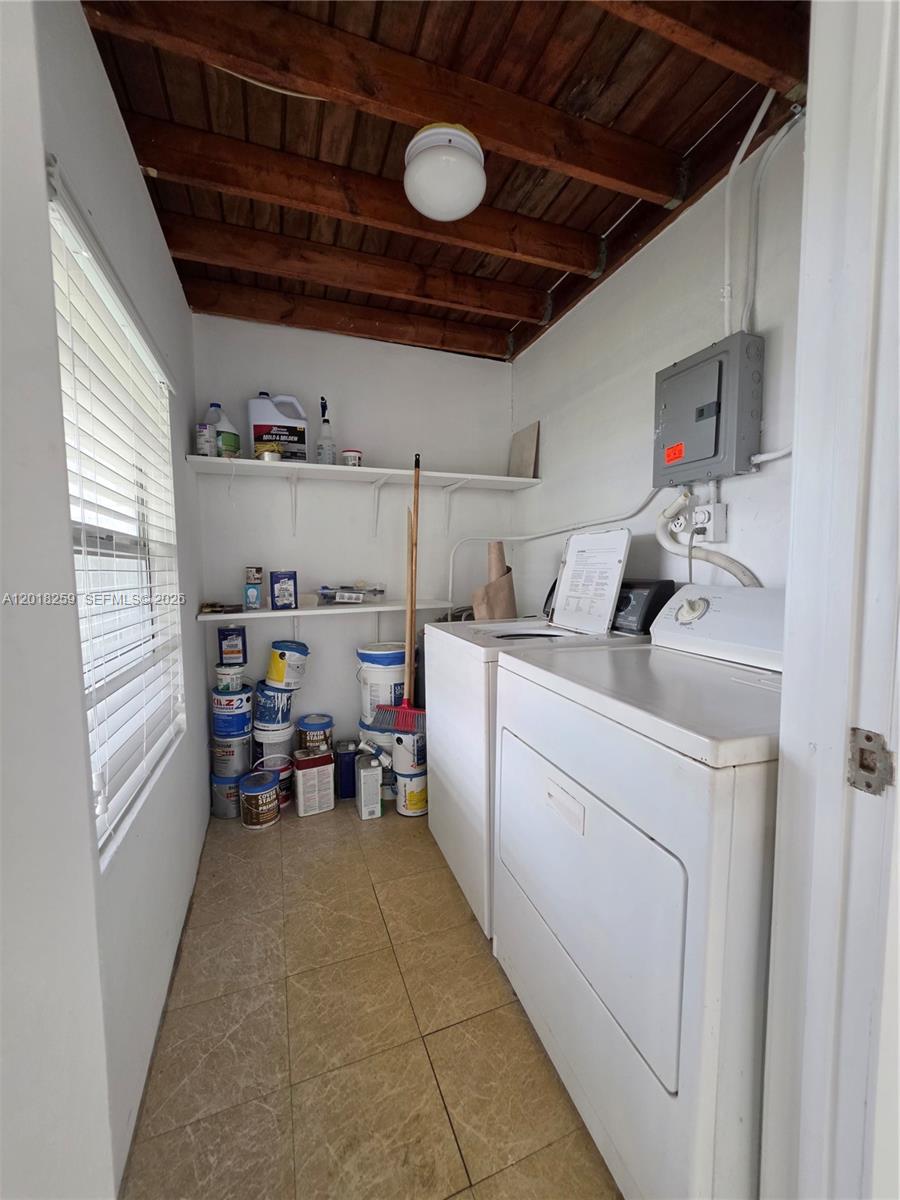 LYNNWOOD - Residential Lease