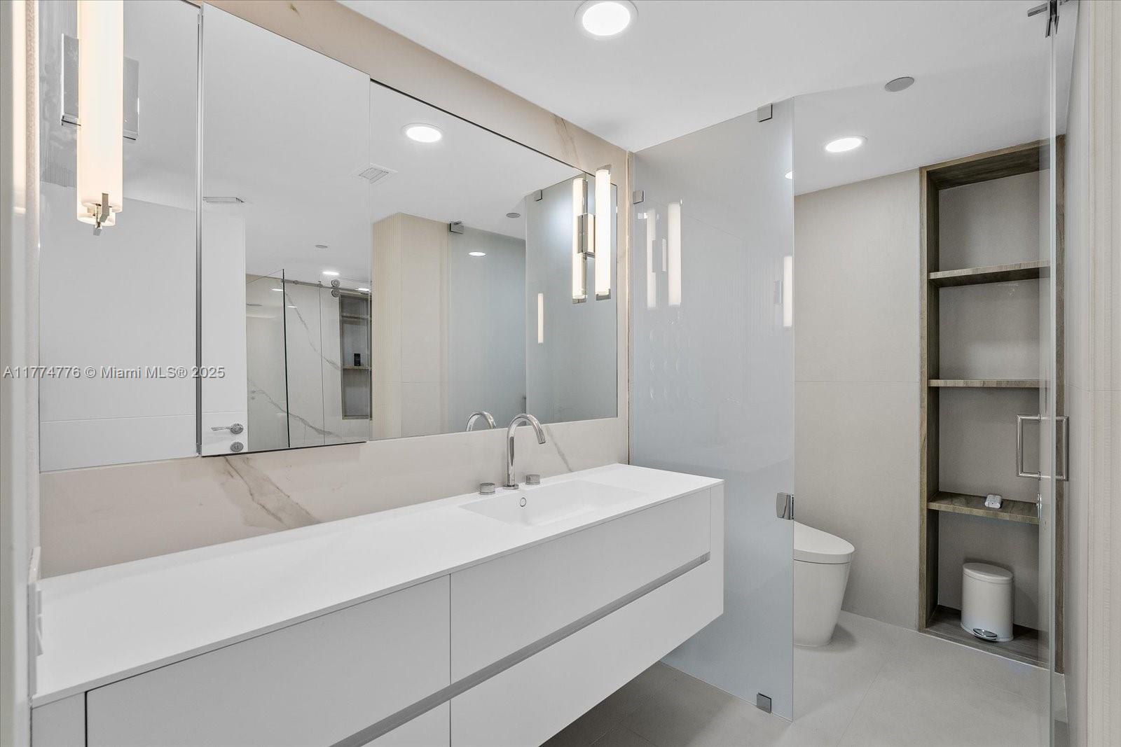 IL VILLAGGIO ON SOUTH BEA - Residential