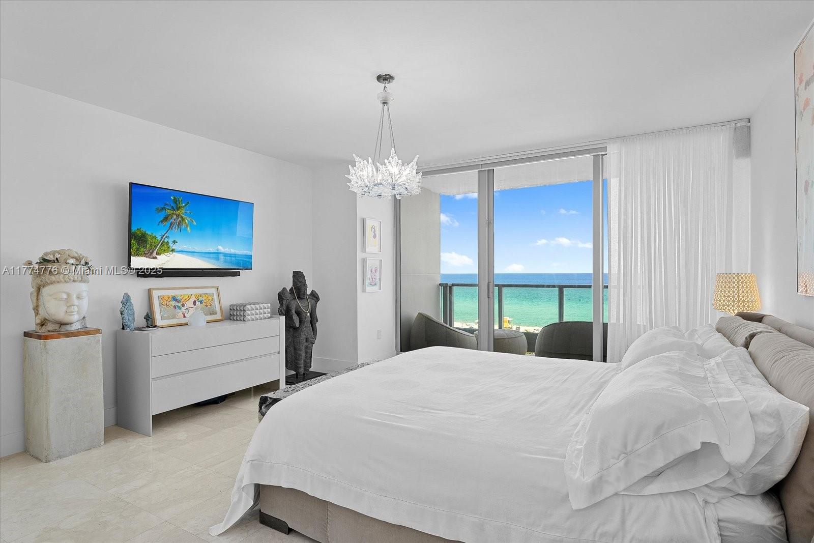 IL VILLAGGIO ON SOUTH BEA - Residential