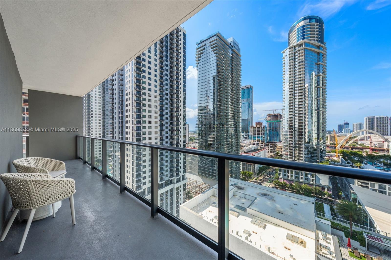 GALE RESIDENCES - Residential
