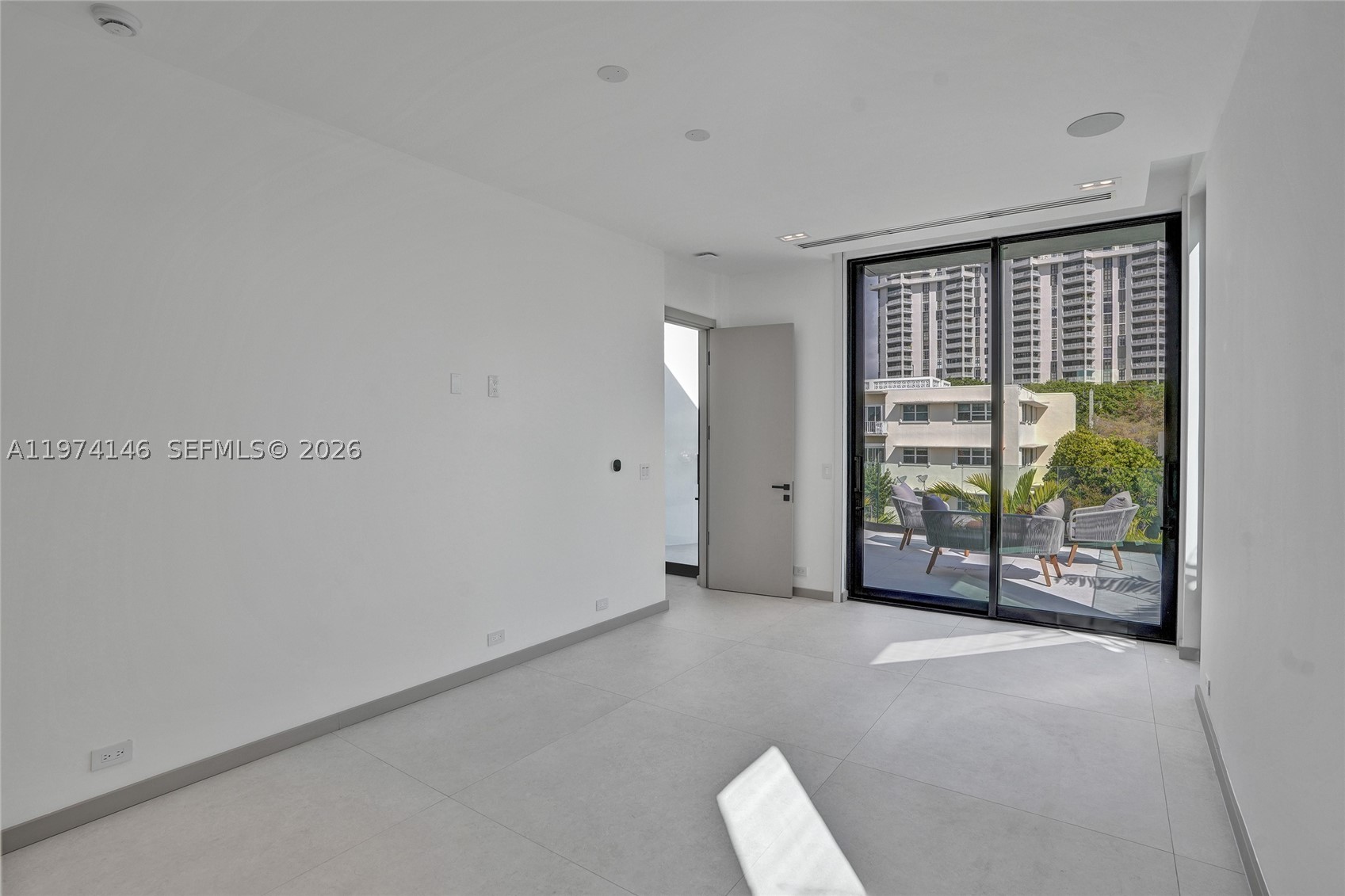 RIVER BAY PARK ADDN - Residential