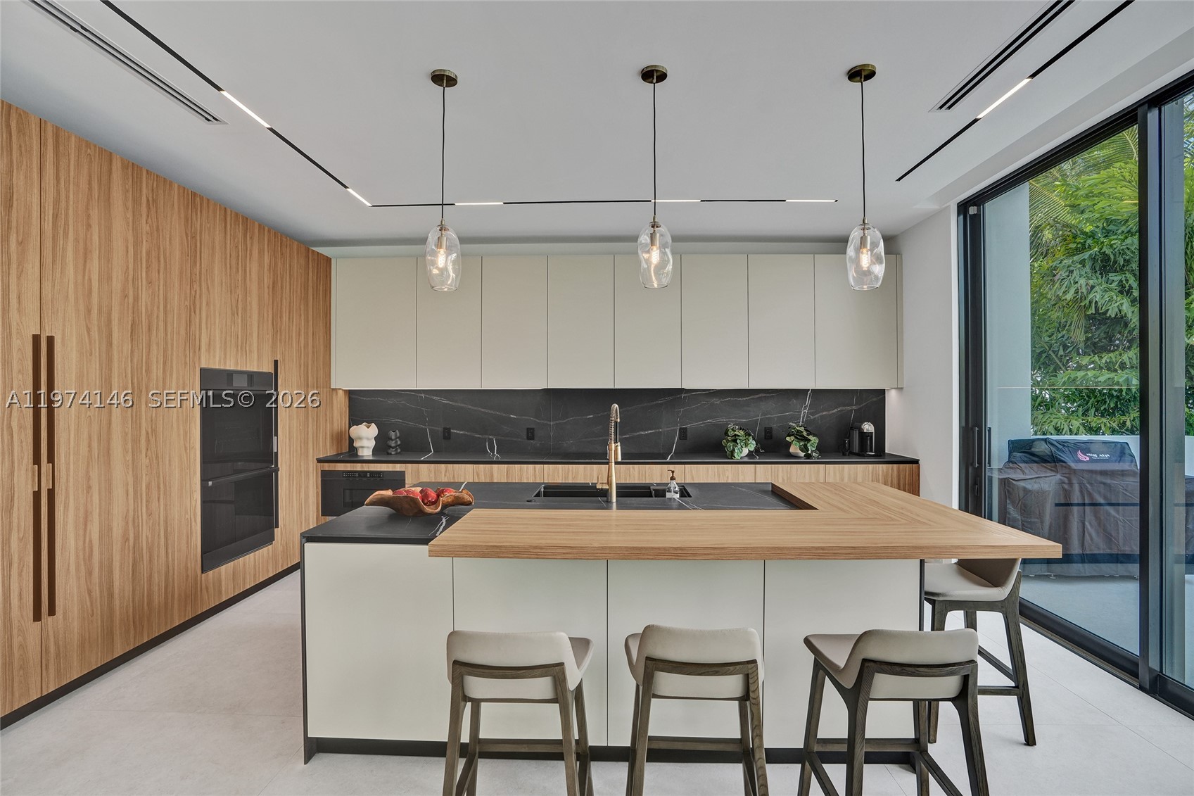 RIVER BAY PARK ADDN - Residential