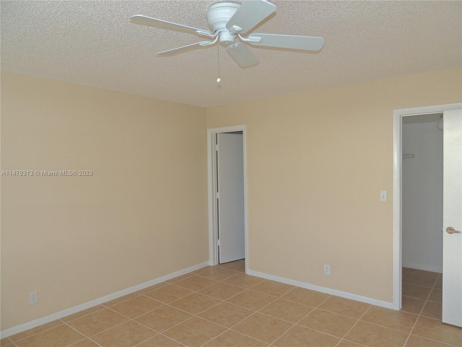 ROLLING HILLS GOLF AND - Residential Lease