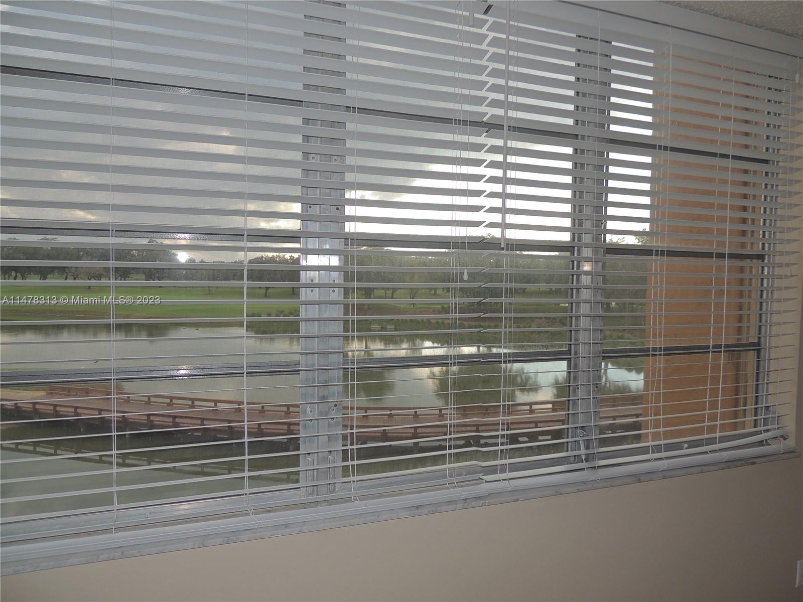 ROLLING HILLS GOLF AND - Residential Lease