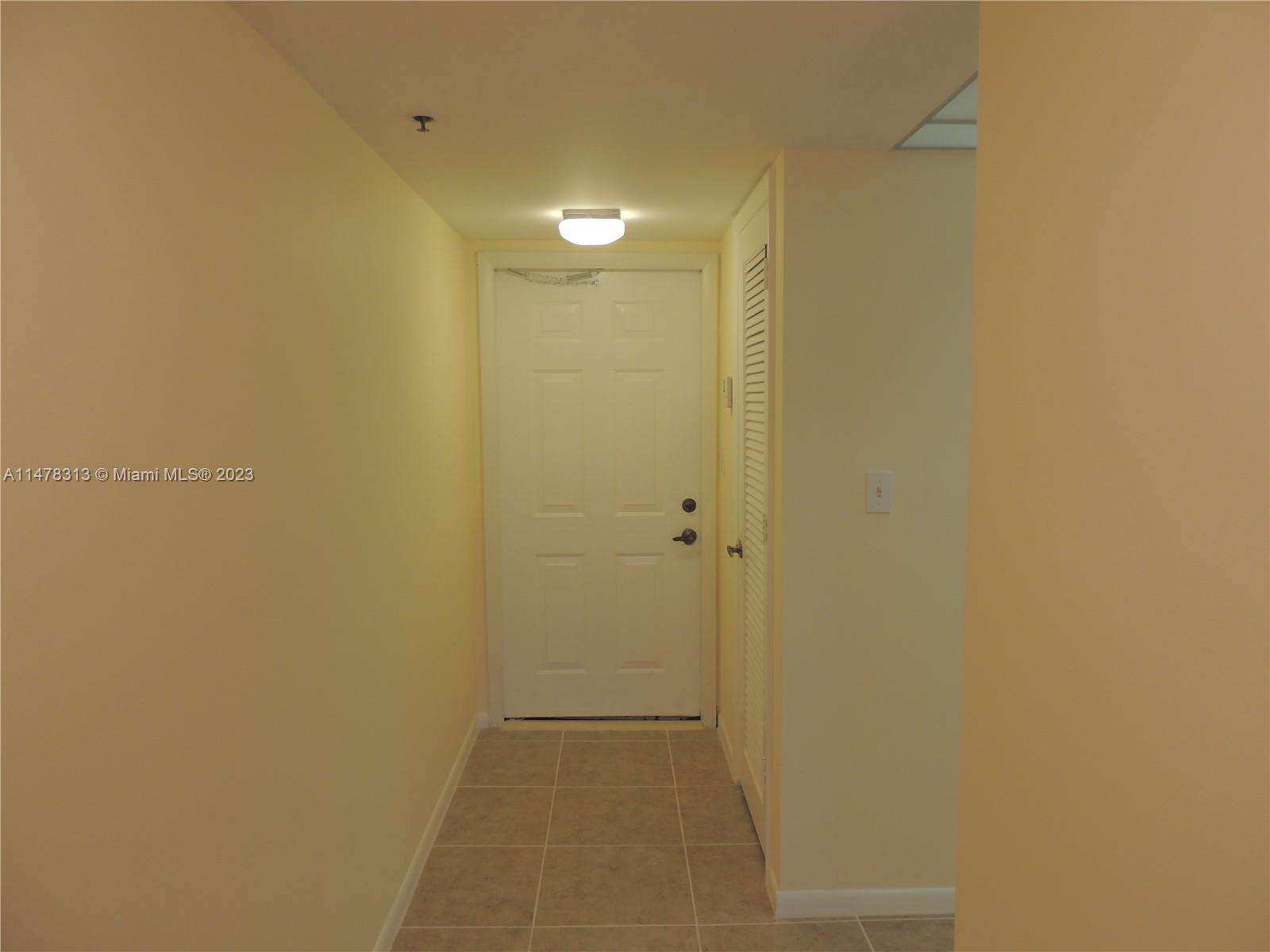 ROLLING HILLS GOLF AND - Residential Lease