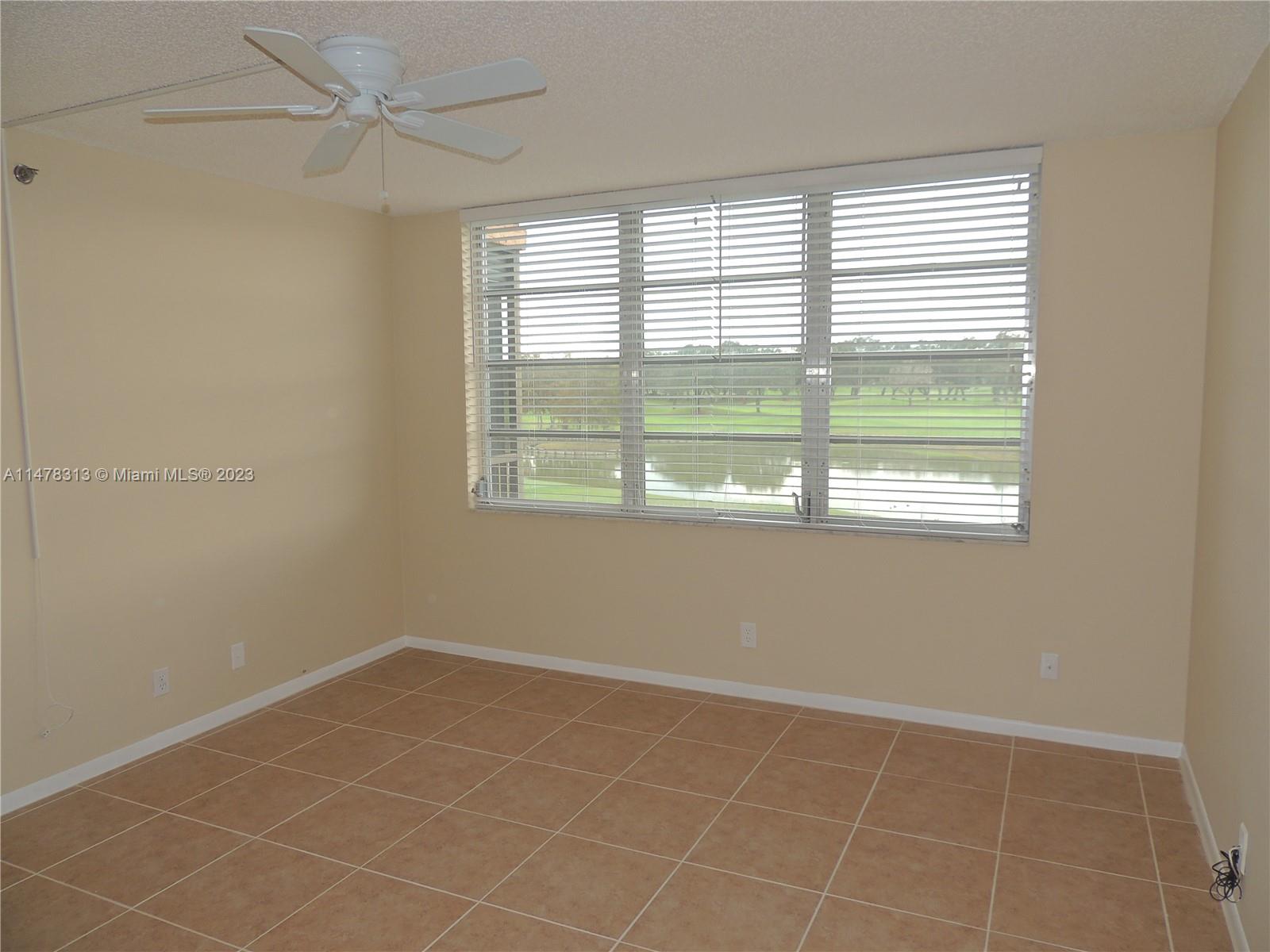 ROLLING HILLS GOLF AND - Residential Lease