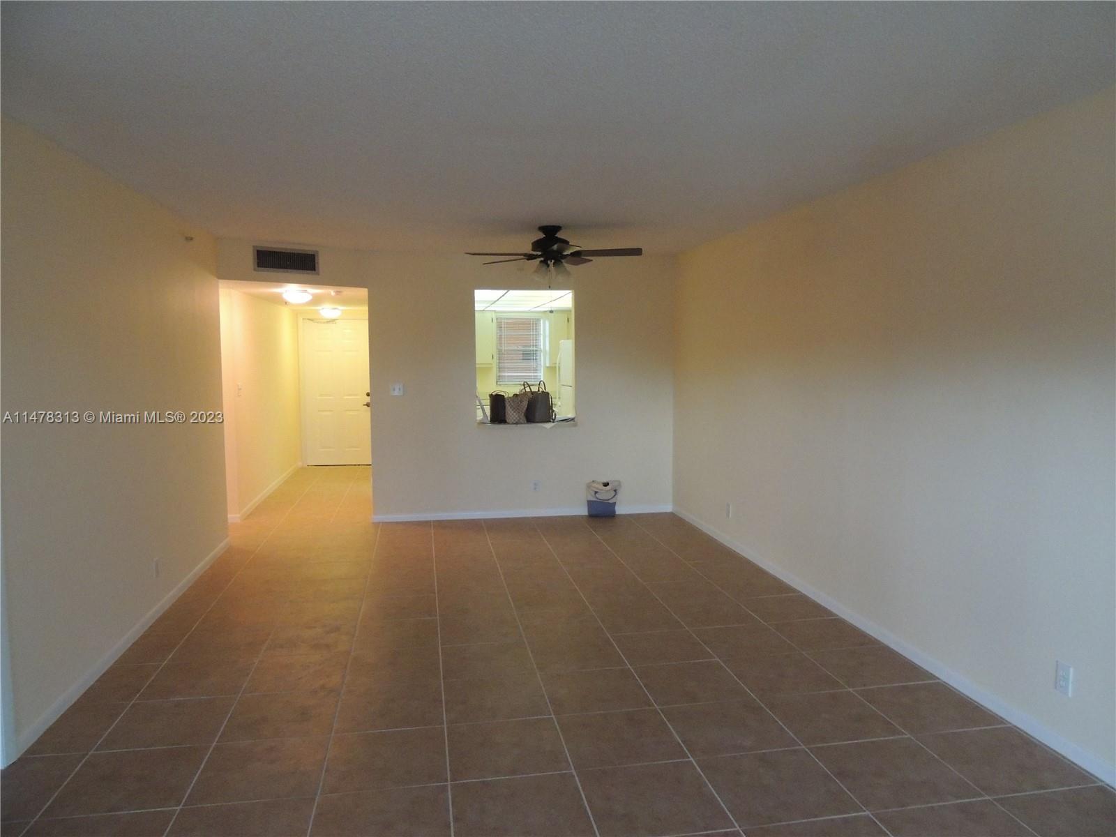 ROLLING HILLS GOLF AND - Residential Lease