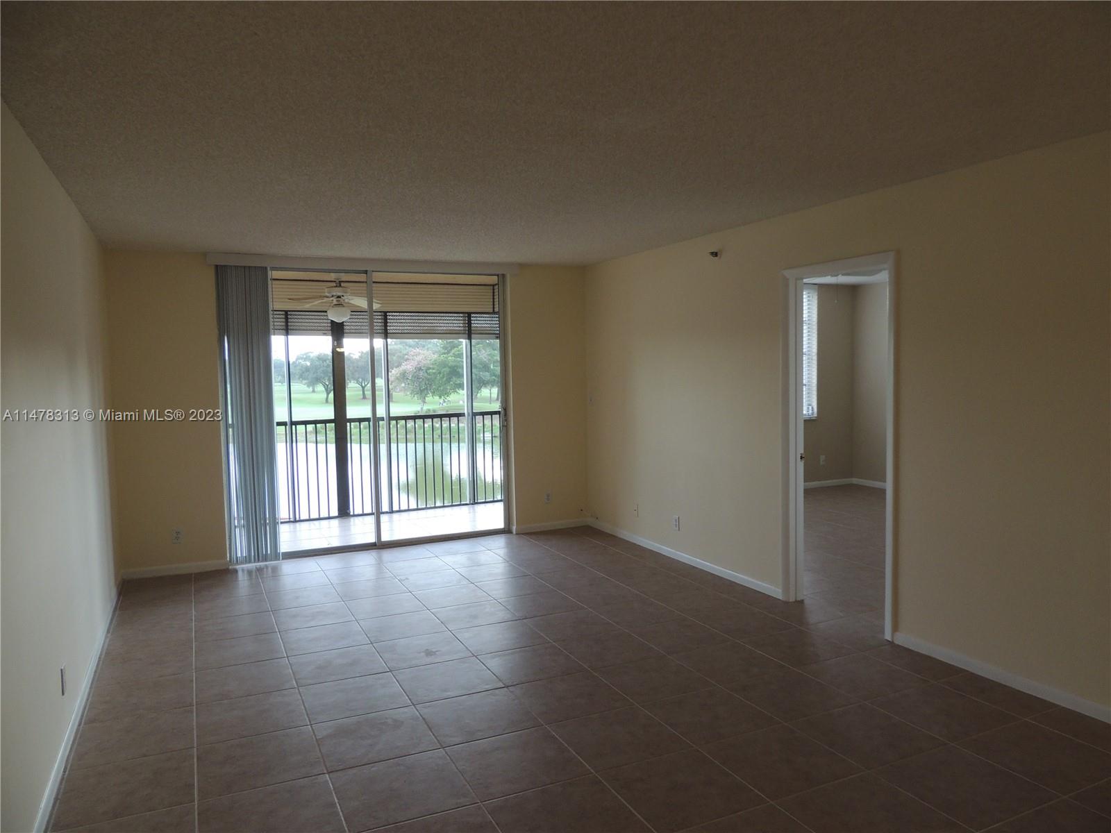 ROLLING HILLS GOLF AND - Residential Lease