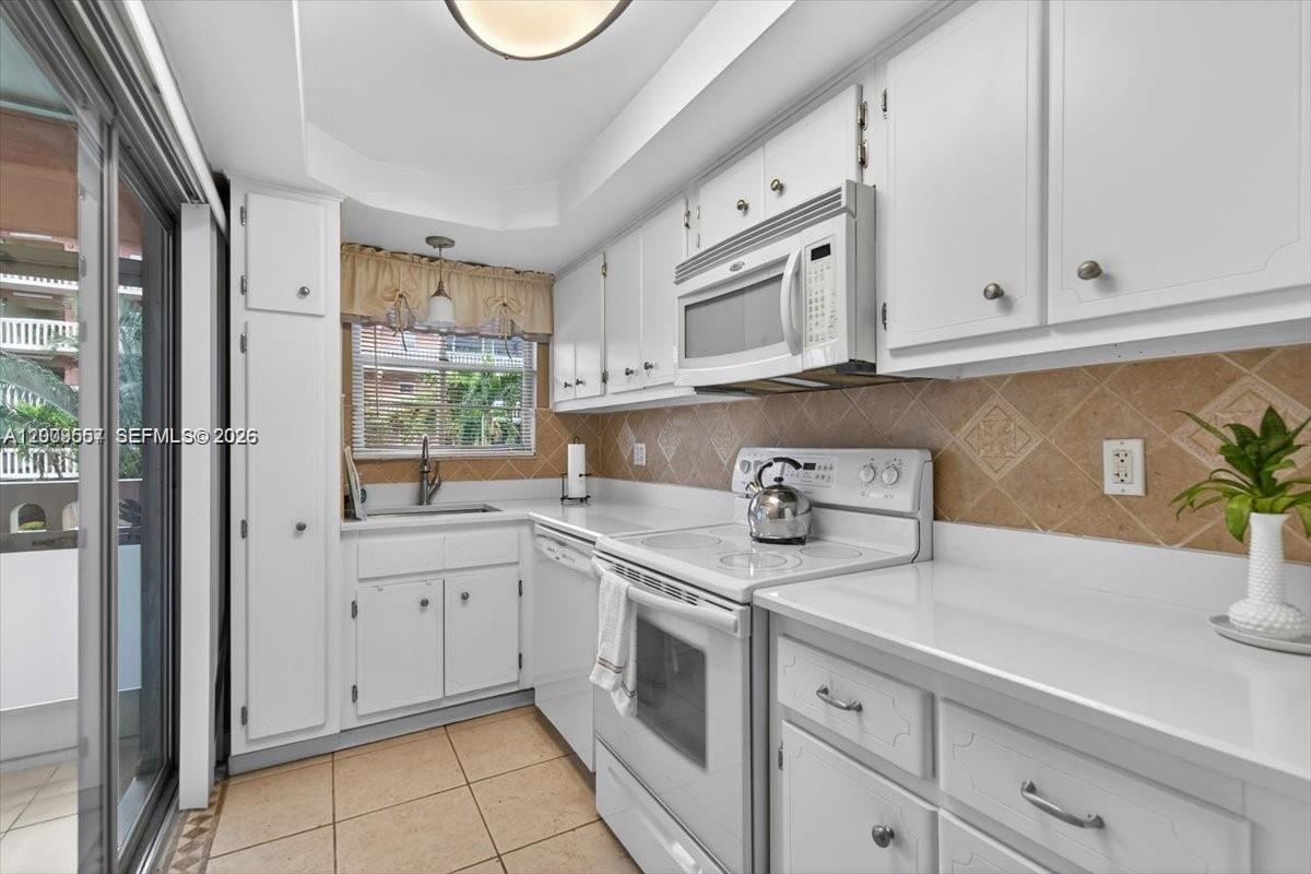 ELDORADO PLAZA WEST CONDO - Residential
