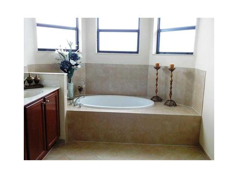 ENCLAVE AT BLACK POINT MA - Residential