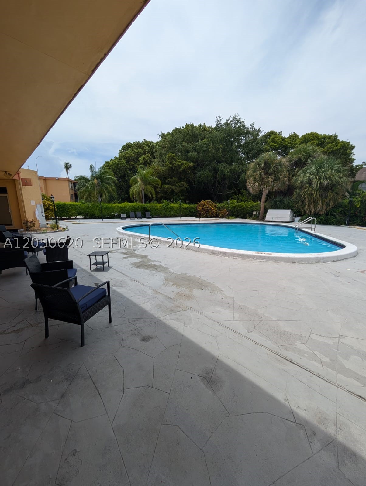 HERITAGE CIRCLE CONDO - Residential