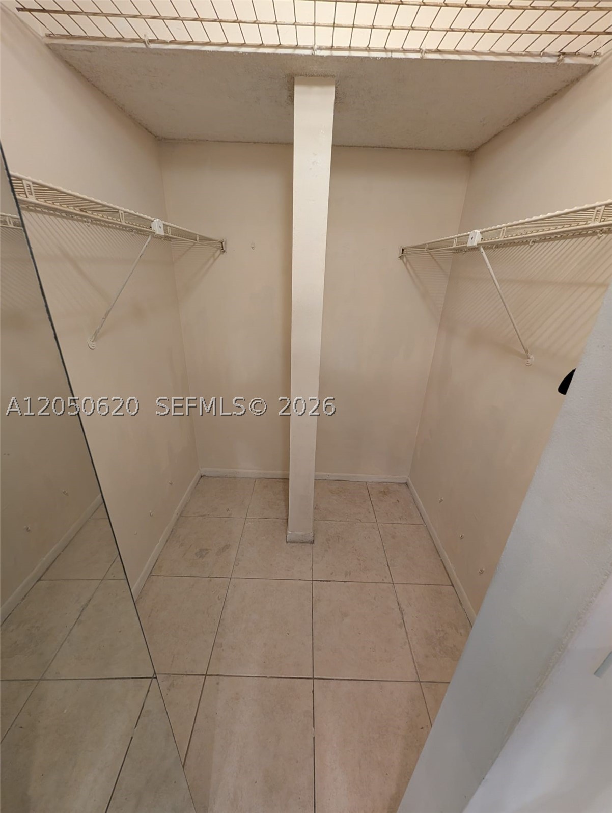 HERITAGE CIRCLE CONDO - Residential