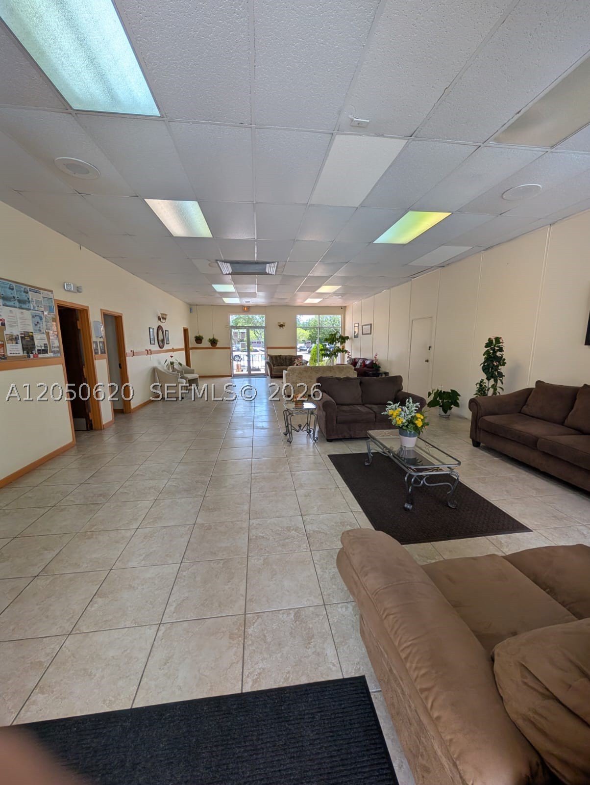 HERITAGE CIRCLE CONDO - Residential