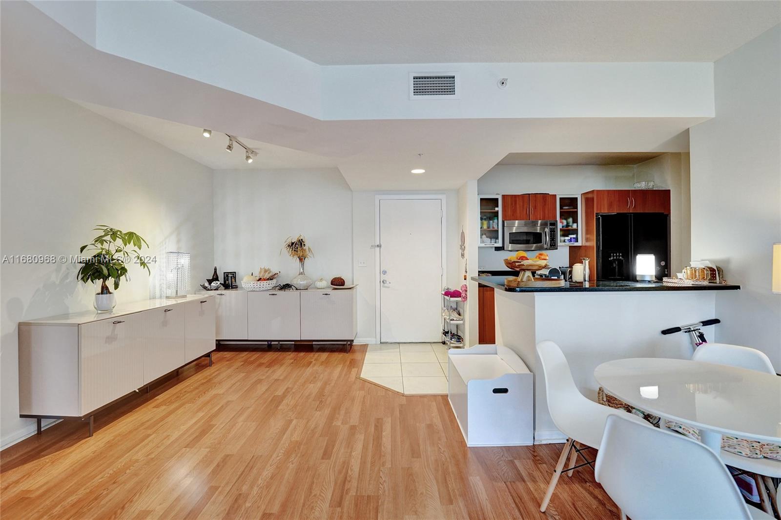 VENTURE AT AVENTURA EAST - Residential
