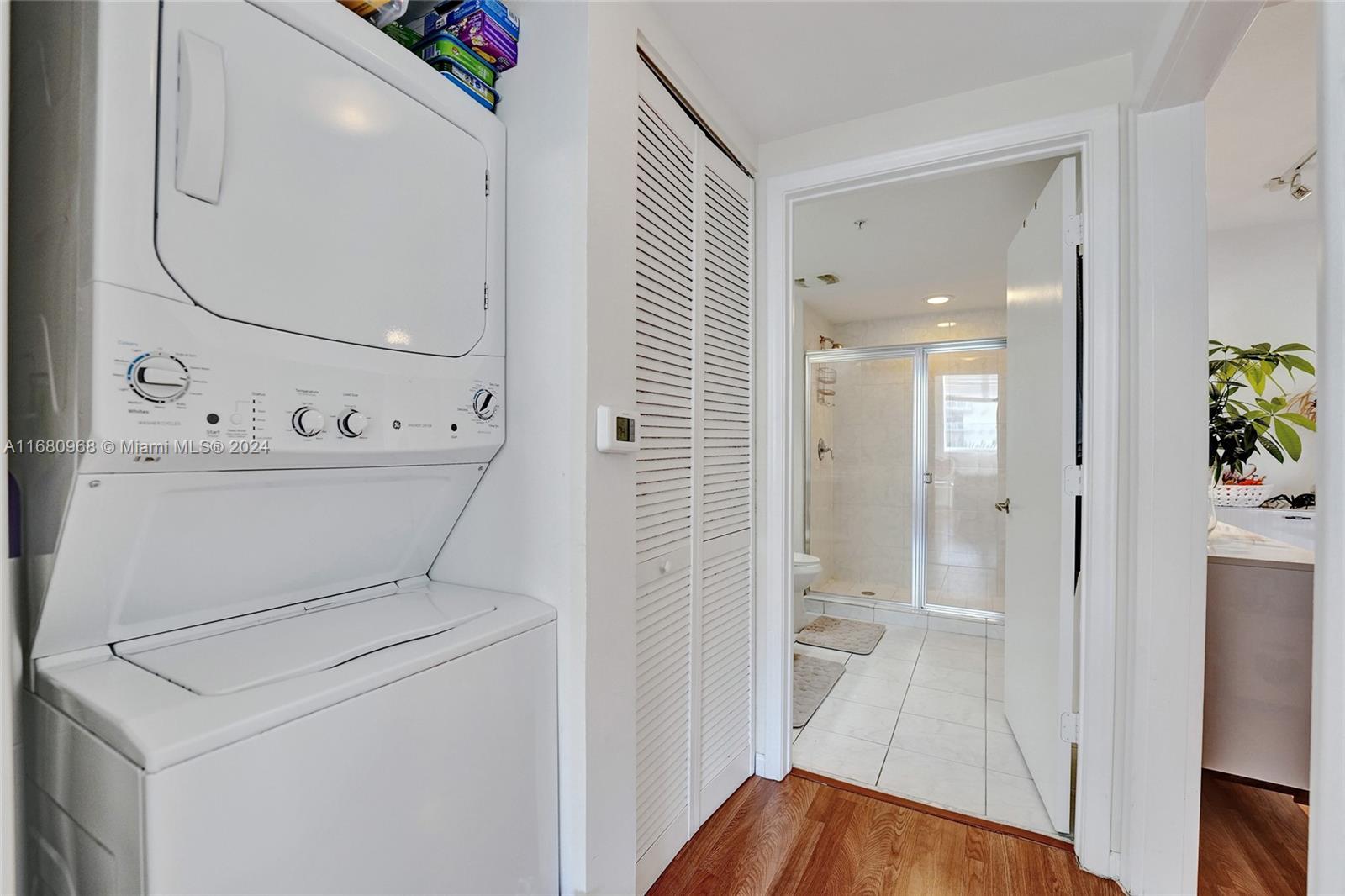 VENTURE AT AVENTURA EAST - Residential