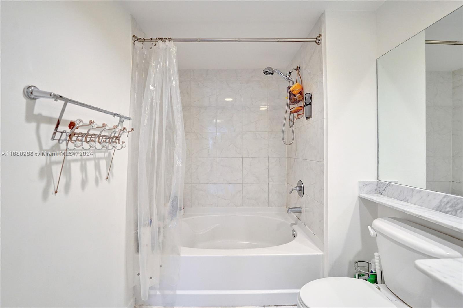 VENTURE AT AVENTURA EAST - Residential