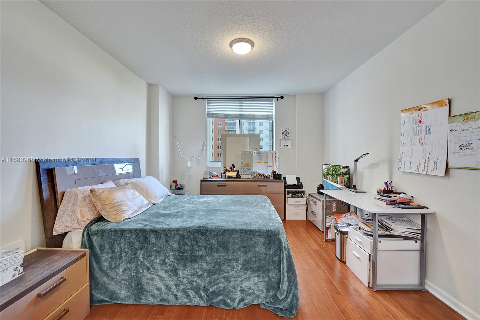 VENTURE AT AVENTURA EAST - Residential
