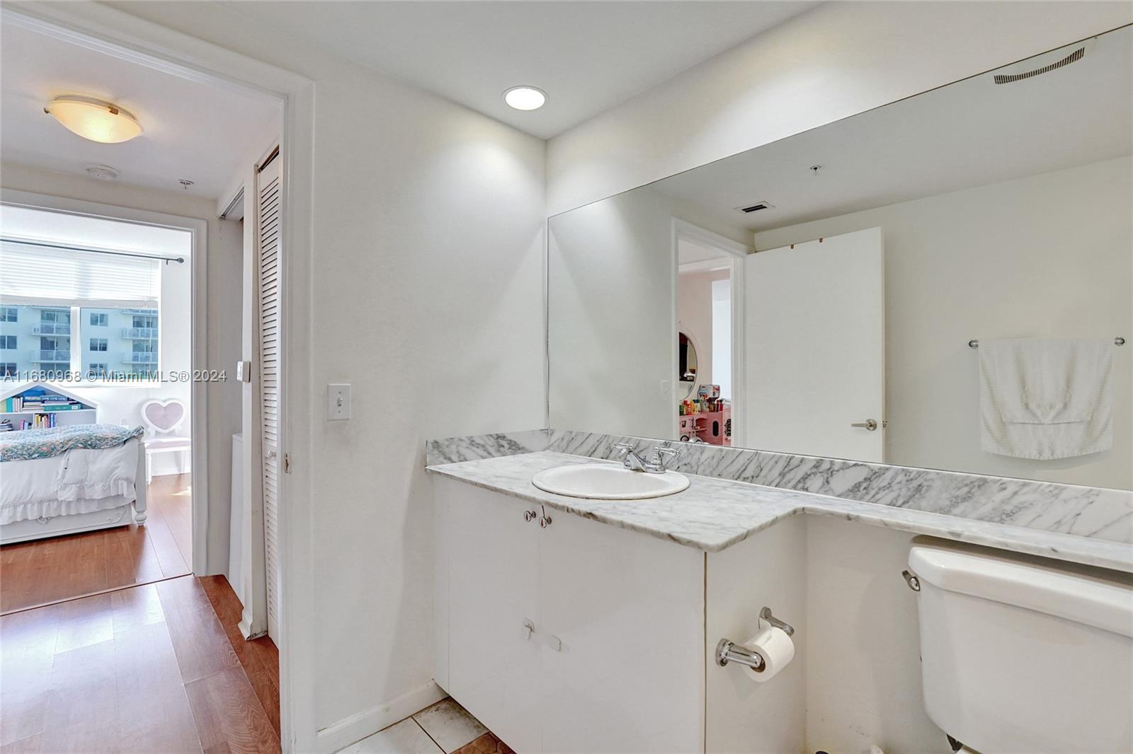 VENTURE AT AVENTURA EAST - Residential
