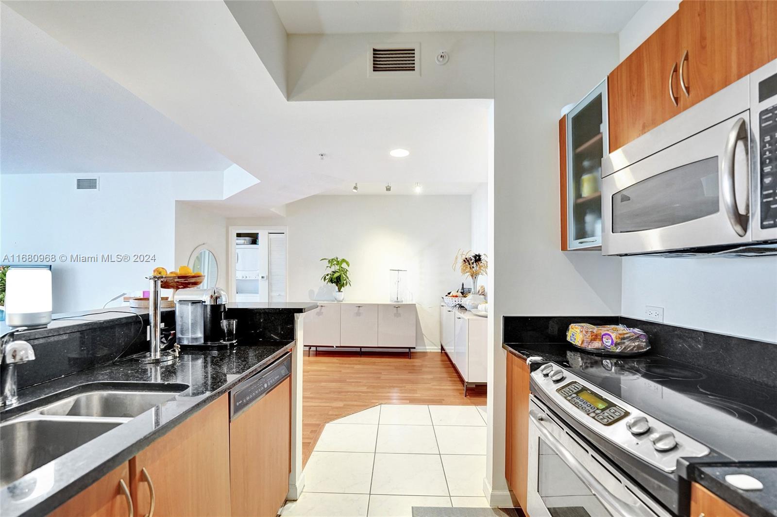VENTURE AT AVENTURA EAST - Residential