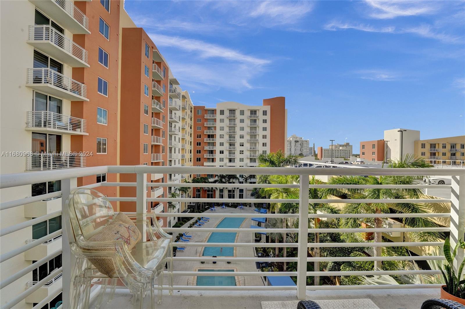 VENTURE AT AVENTURA EAST - Residential