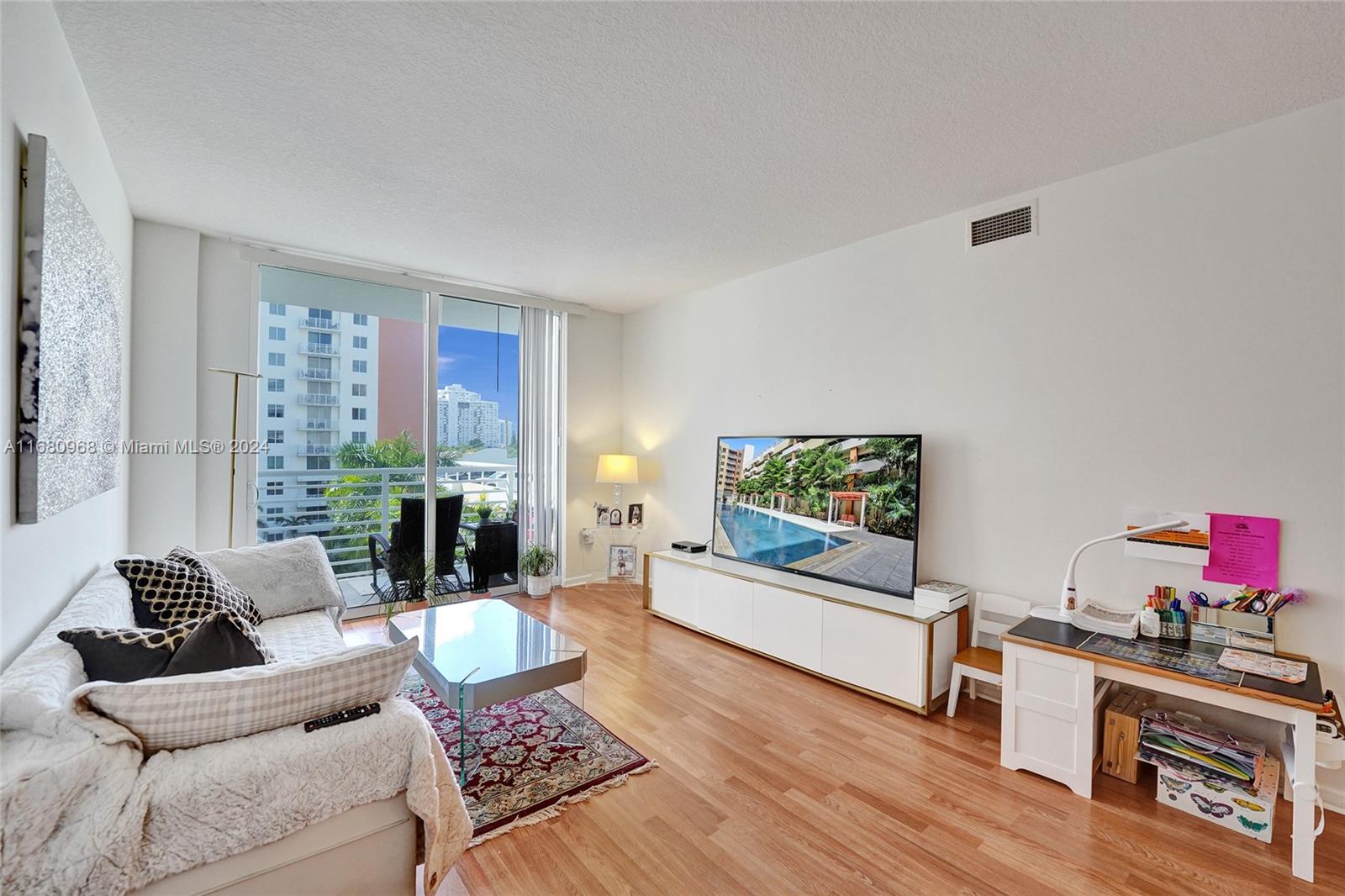 VENTURE AT AVENTURA EAST - Residential