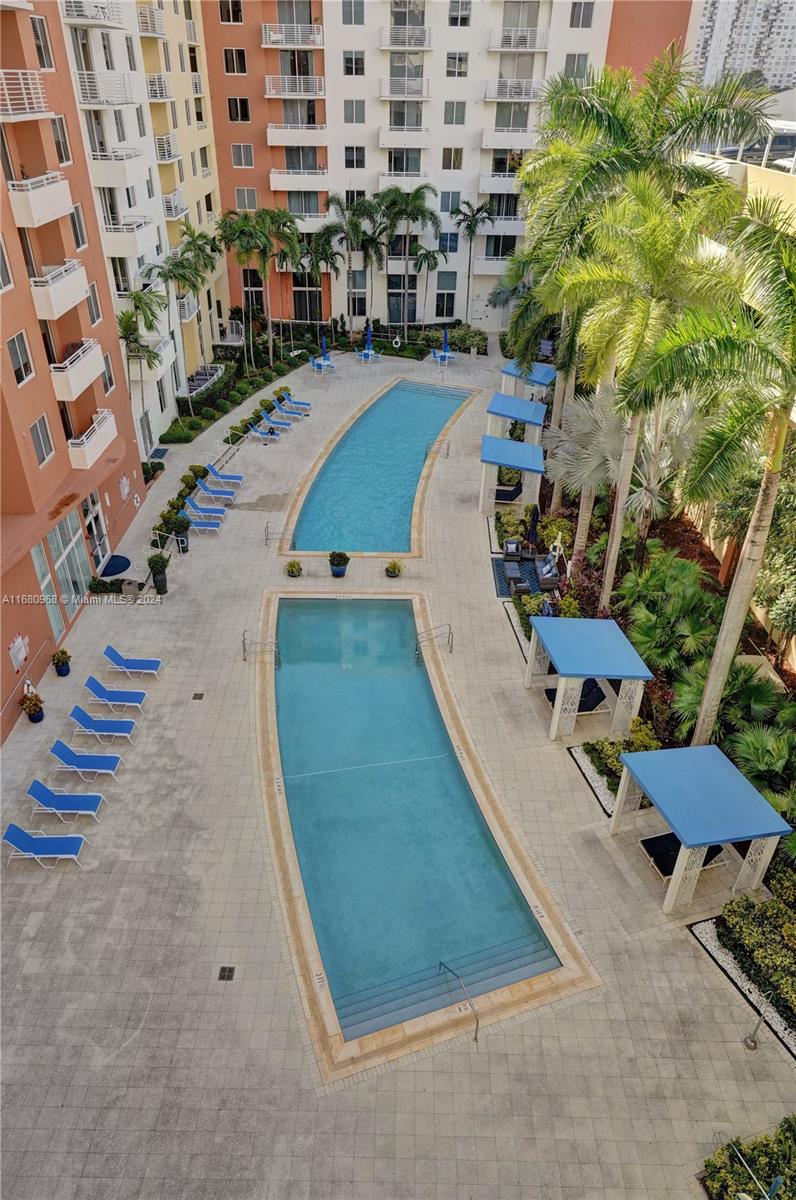 VENTURE AT AVENTURA EAST - Residential
