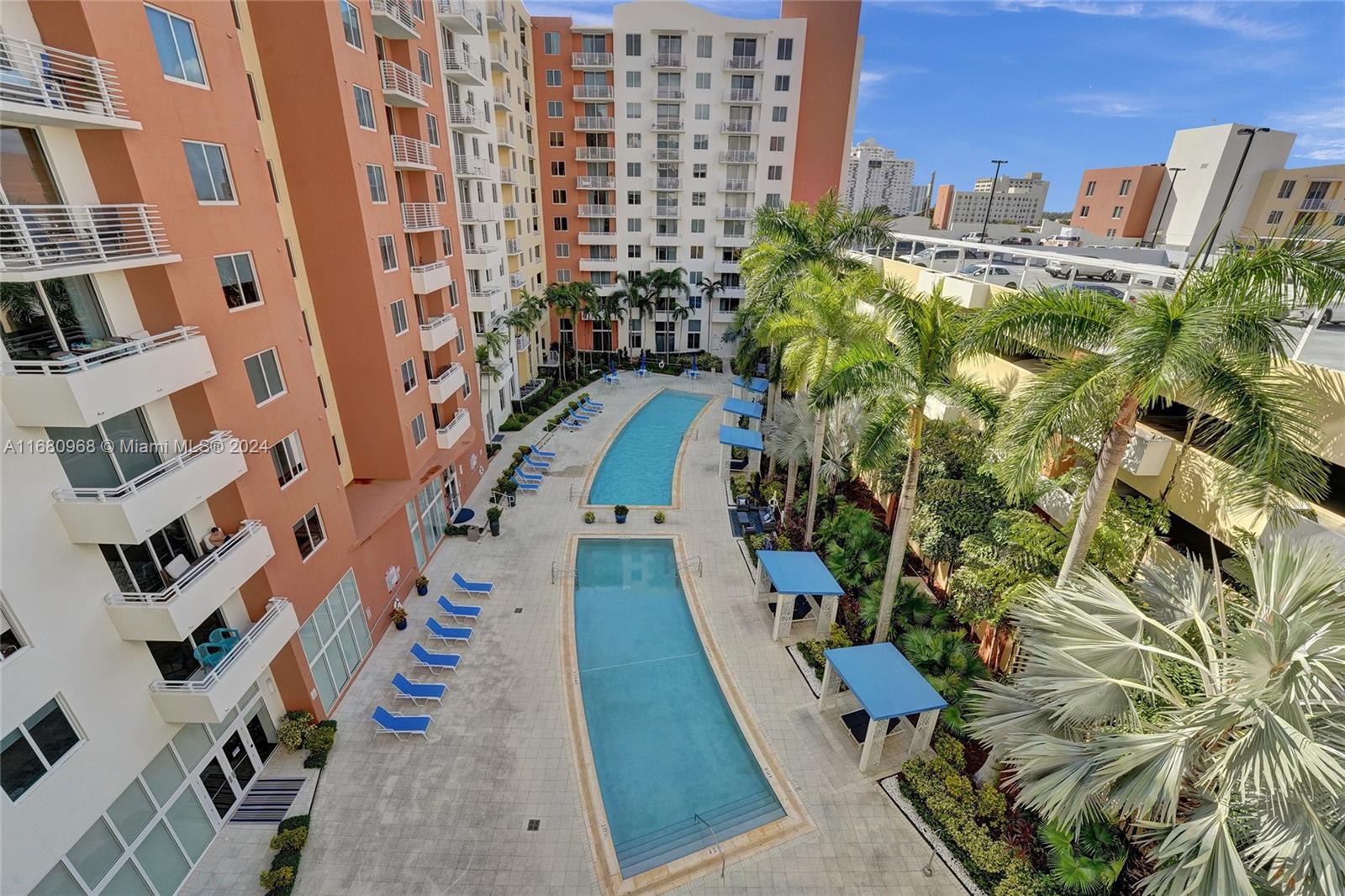 VENTURE AT AVENTURA EAST - Residential