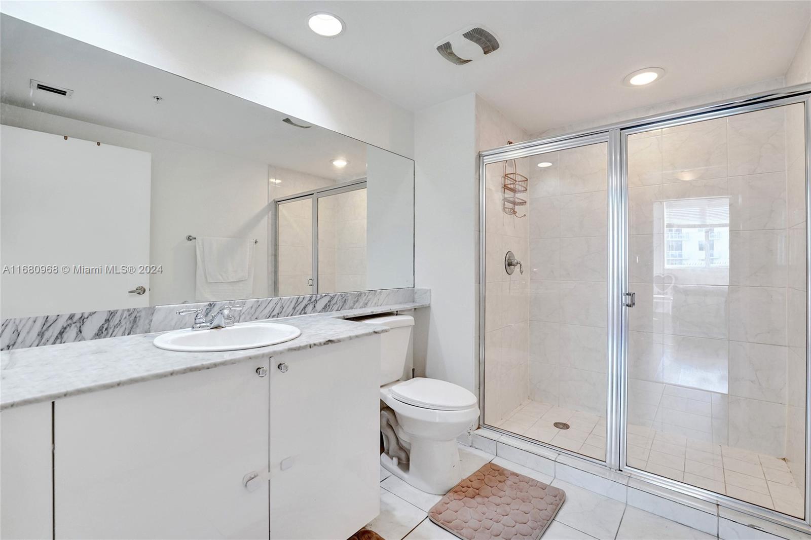 VENTURE AT AVENTURA EAST - Residential