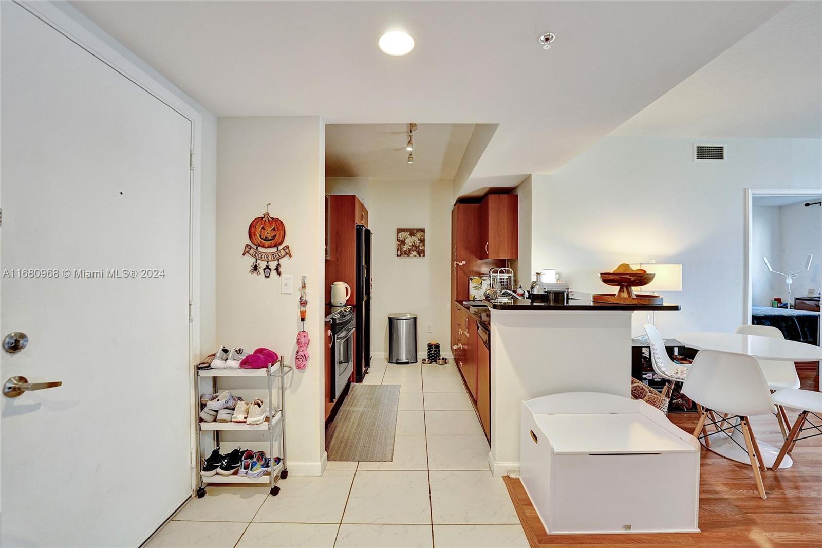 VENTURE AT AVENTURA EAST - Residential