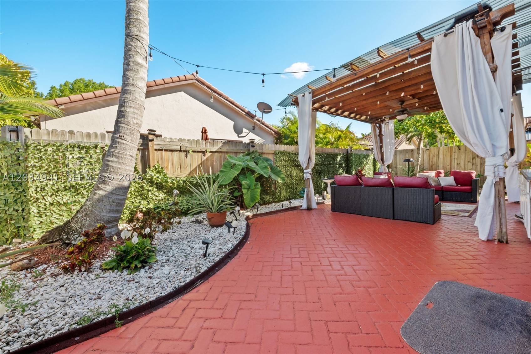 SOMERSET II SOUTH - Residential Lease