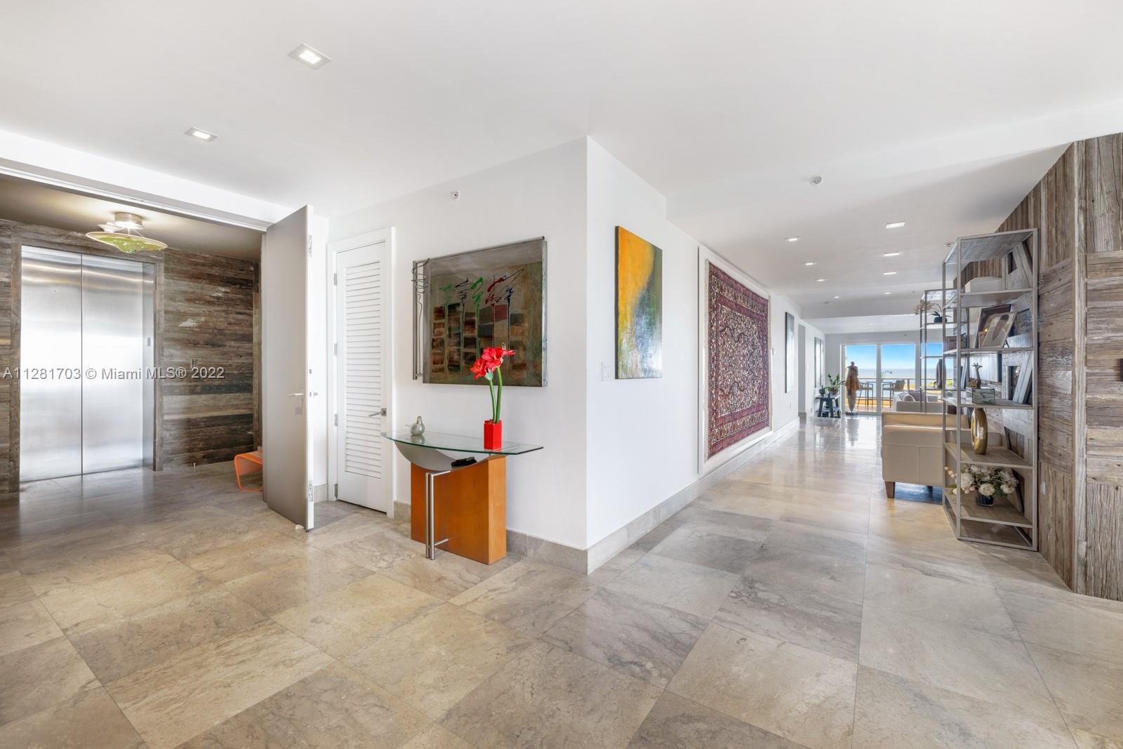 RESIDENCES AT VIZCAYA CON - Residential