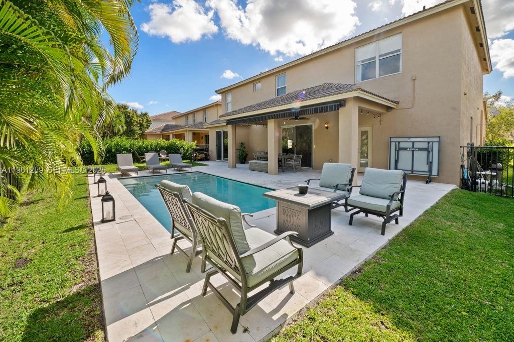 ISLES AT WESTON - Residential
