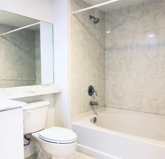 VENTURE AT AVENTURA WEST - Residential