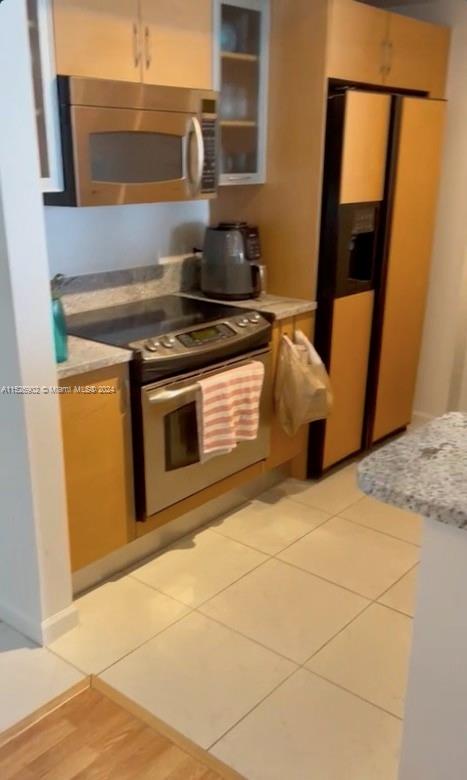 VENTURE AT AVENTURA WEST - Residential