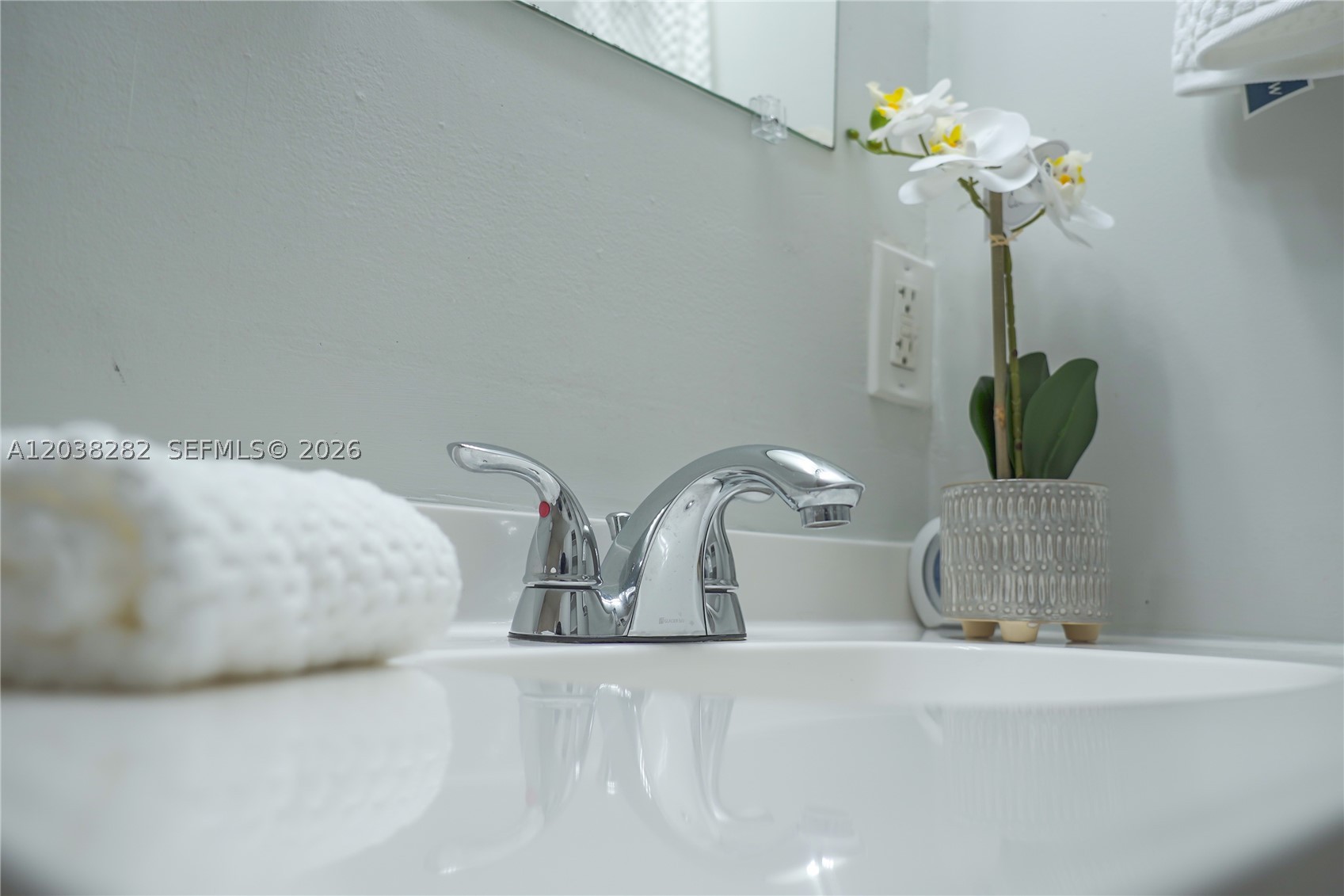 MONTECARLO CONDO - Residential Lease
