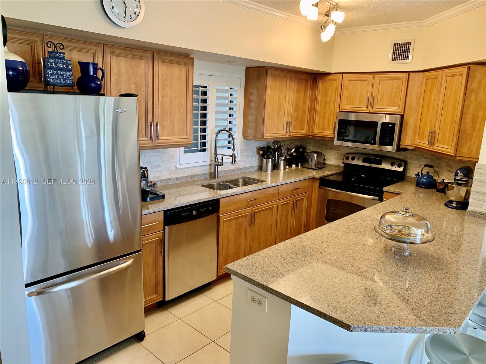 ST TROPEZ CONDO - Residential Lease