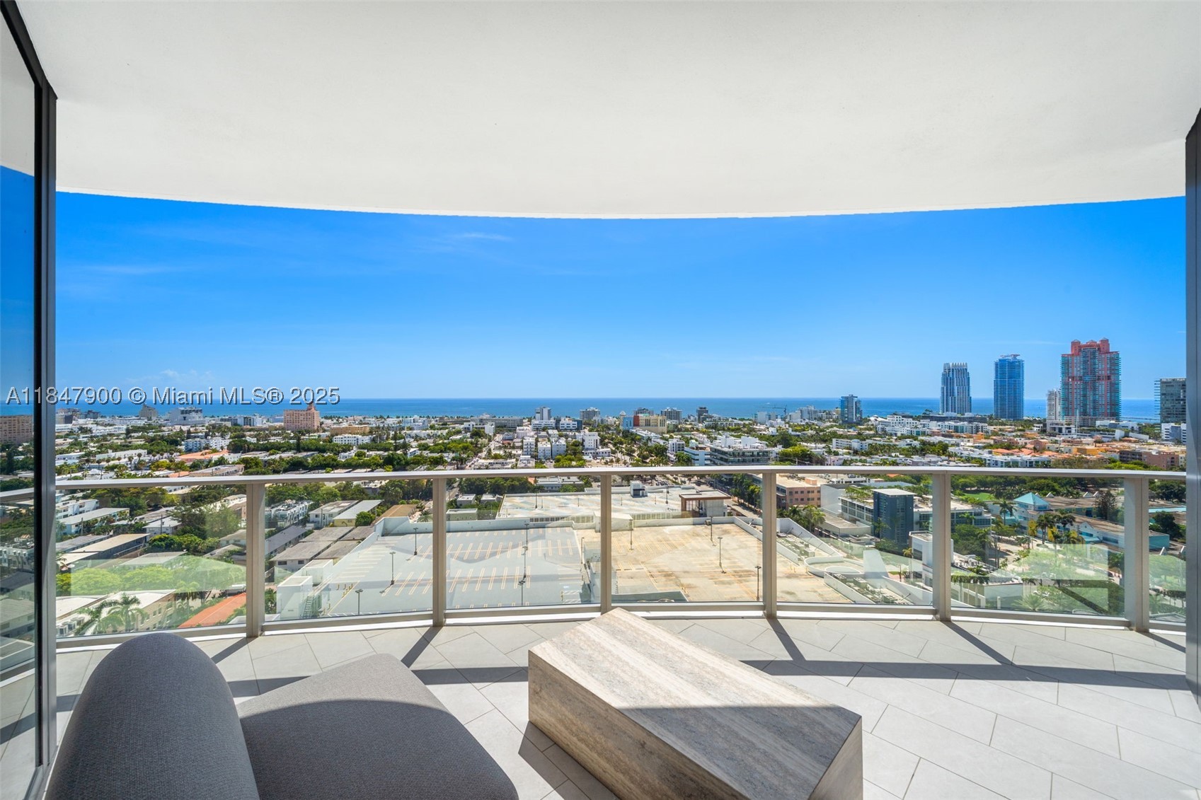 FIVE PARK - Residential