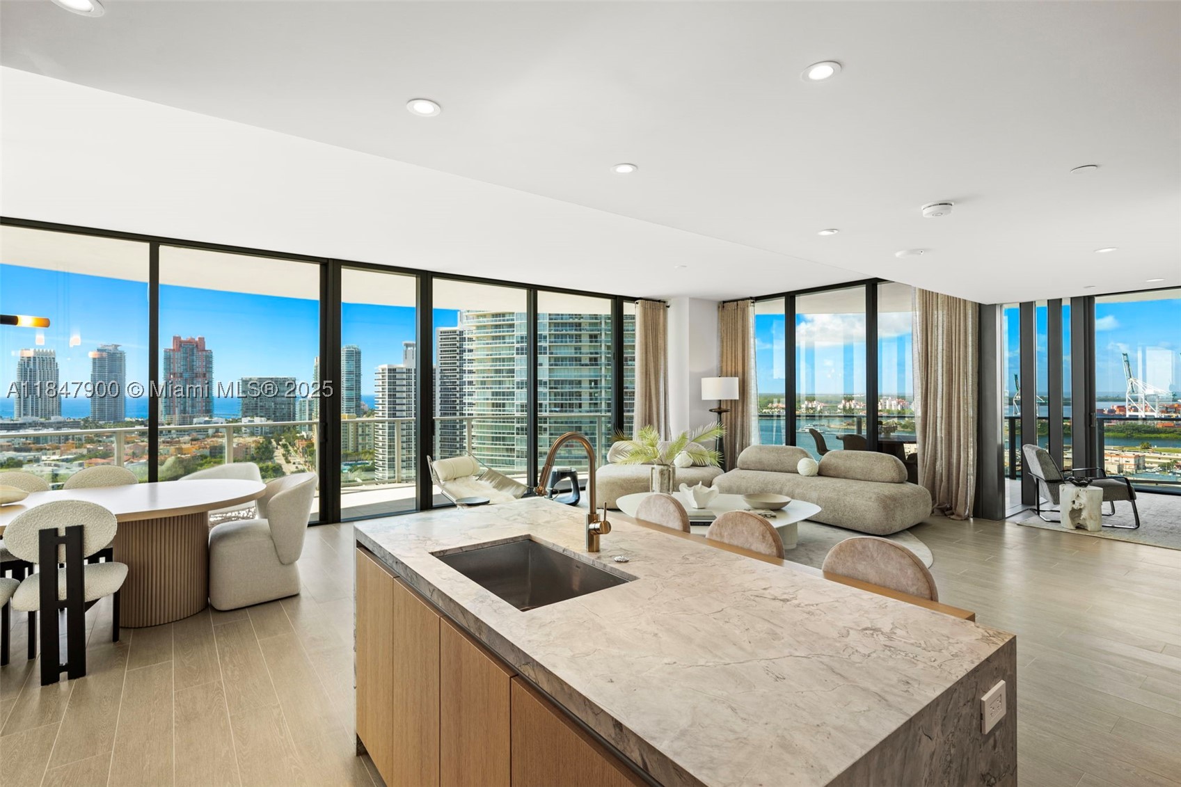 FIVE PARK - Residential