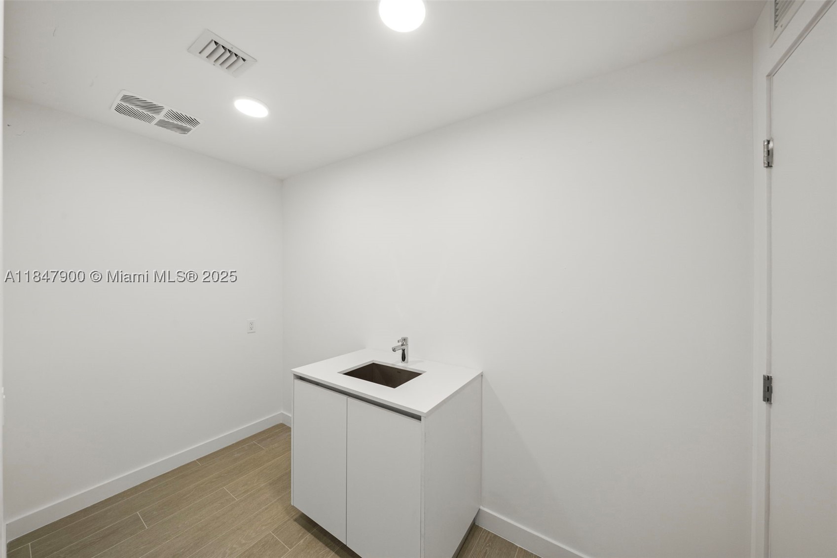 FIVE PARK - Residential