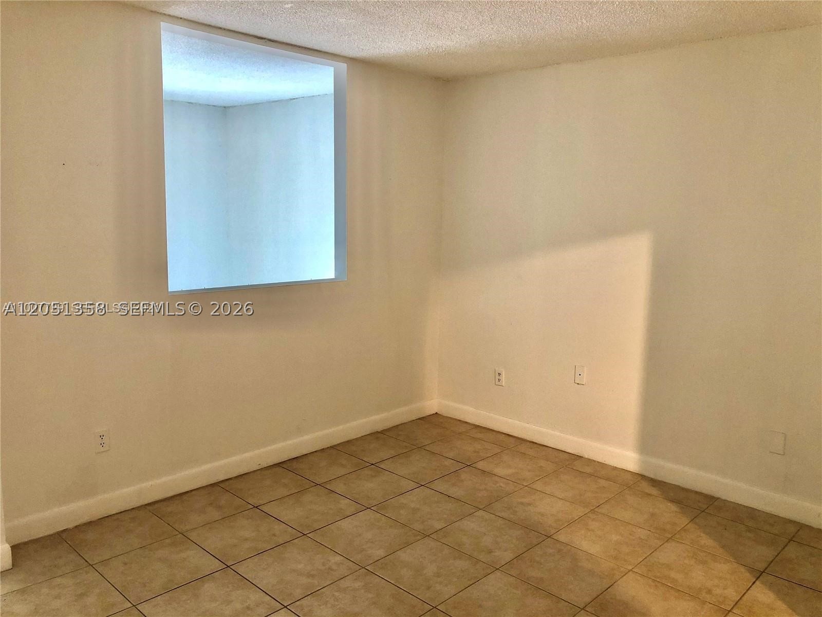 COURTYARDS AT KENDALL CON - Residential Lease