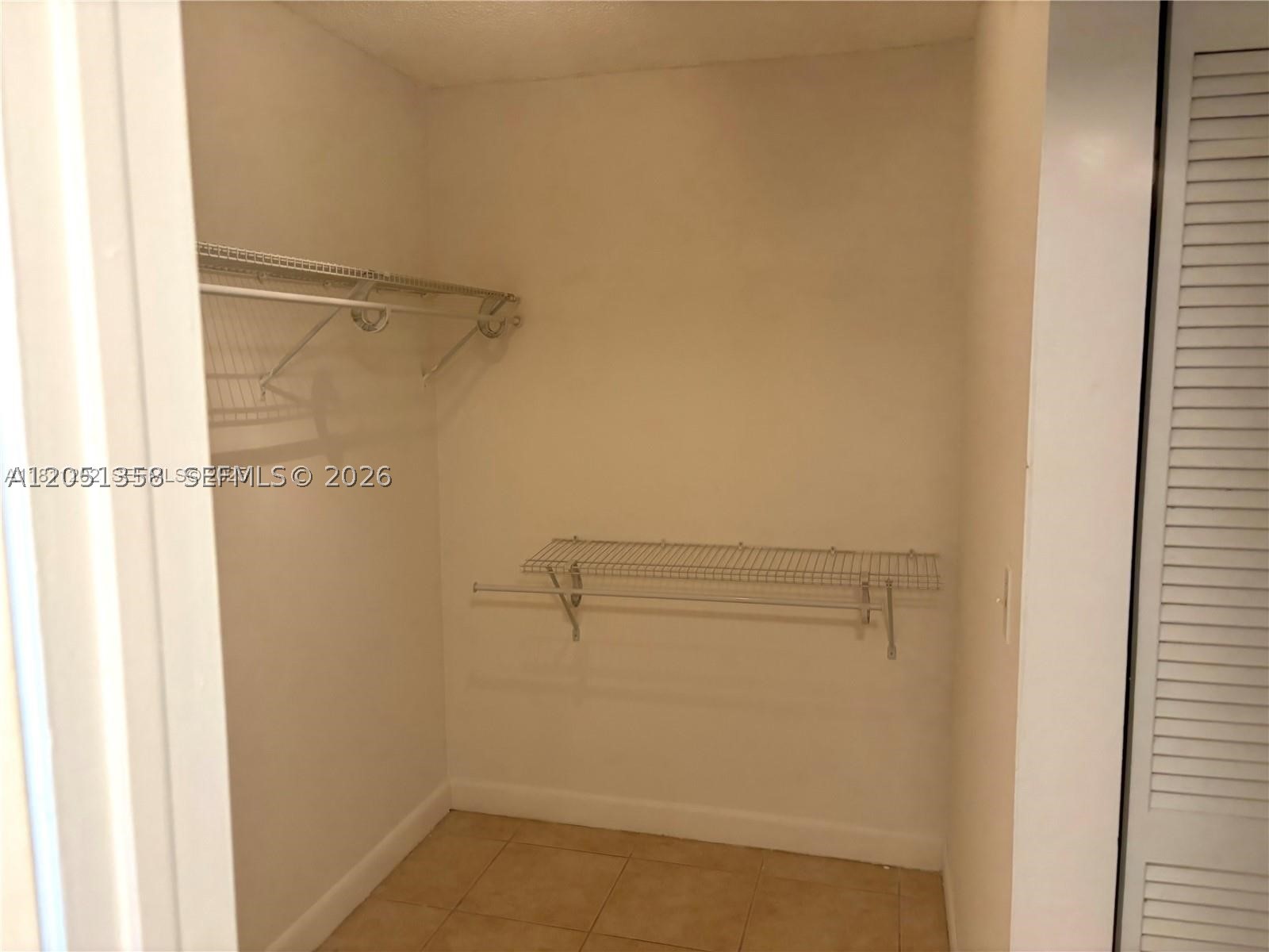 COURTYARDS AT KENDALL CON - Residential Lease