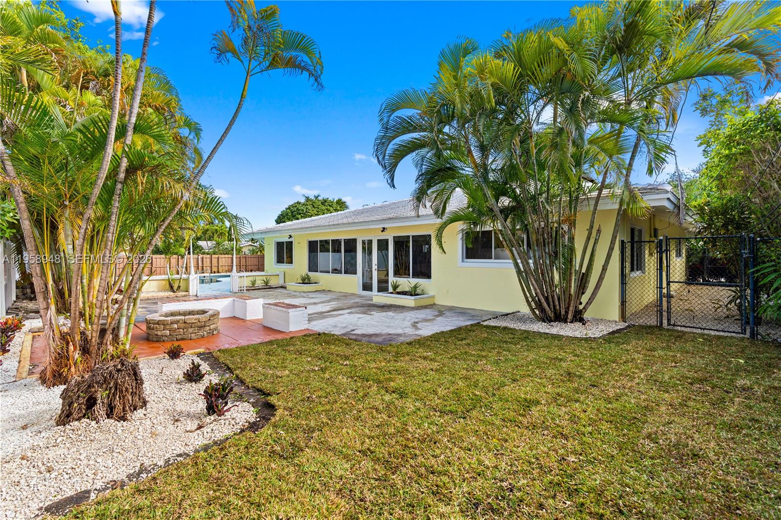 CORAL RIDGE COUNTRY CLUB - Residential